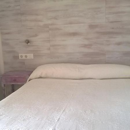 Hostal Paris Ciutadella Ciutadella  Zimmer foto